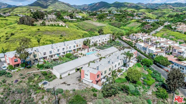 28711 PACIFIC COAST Highway 30, Malibu, CA 90265