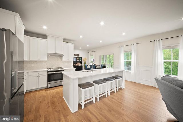 207 SOUTHERN VIEW DR, Fredericksburg, VA 22405