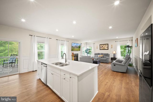 207 SOUTHERN VIEW DR, Fredericksburg, VA 22405