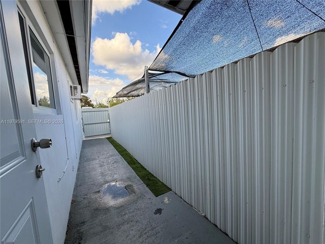 7550 NW 2nd Ter 7550, Miami, FL 33126