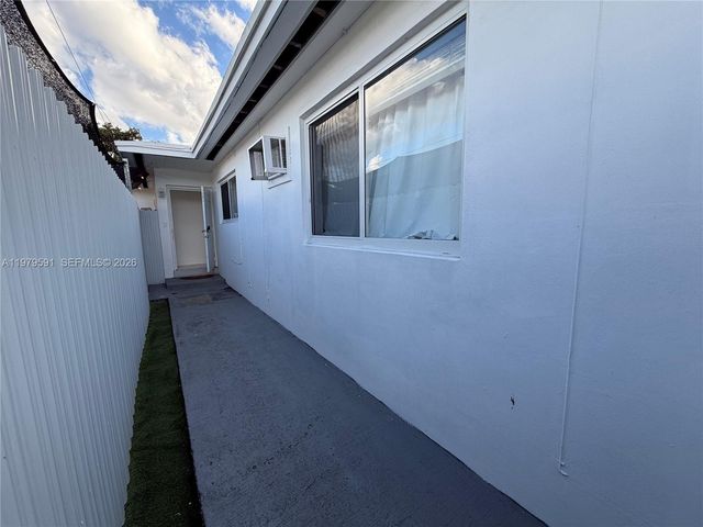 7550 NW 2nd Ter 7550, Miami, FL 33126