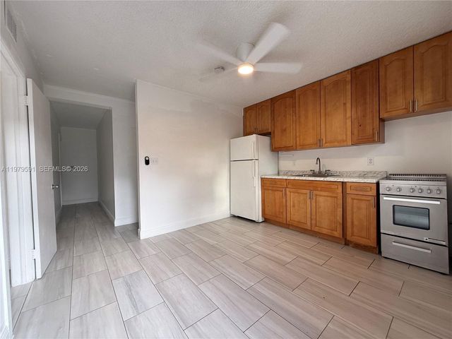 7550 NW 2nd Ter 7550, Miami, FL 33126
