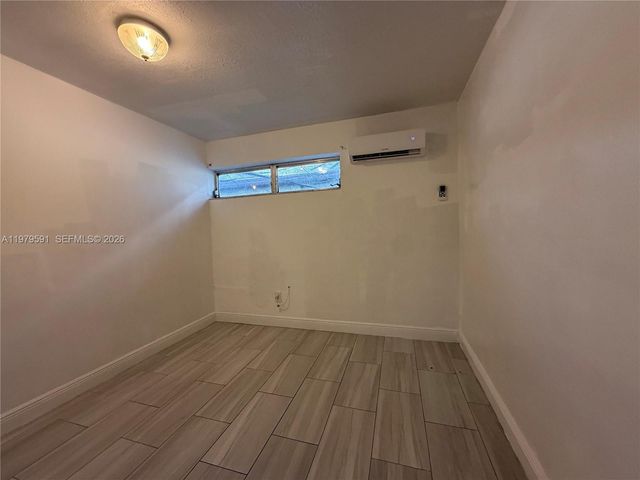 7550 NW 2nd Ter 7550, Miami, FL 33126