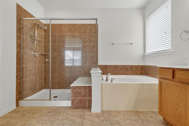 17919 Creek Bluff Lane, Cypress, TX 77433