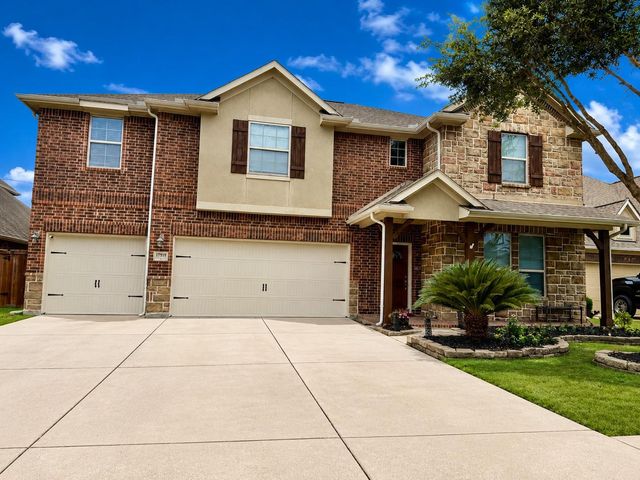 17919 Creek Bluff Lane, Cypress, TX 77433