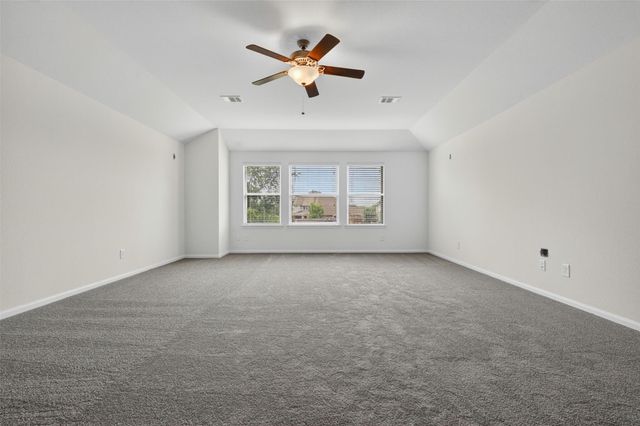 17919 Creek Bluff Lane, Cypress, TX 77433