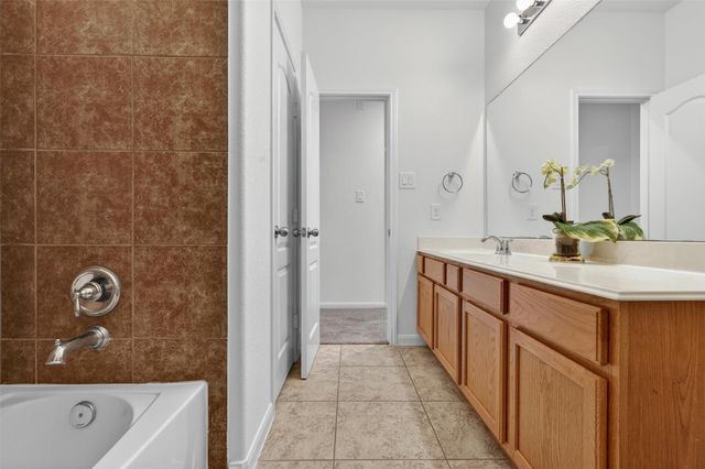 17919 Creek Bluff Lane, Cypress, TX 77433