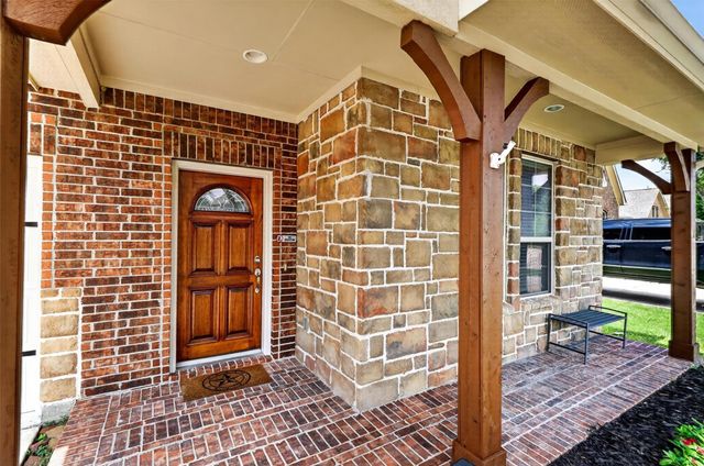 17919 Creek Bluff Lane, Cypress, TX 77433