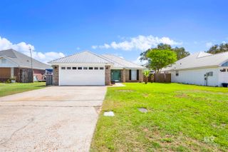 1368 W Hardwood Drive, Gulf Shores, AL 36542