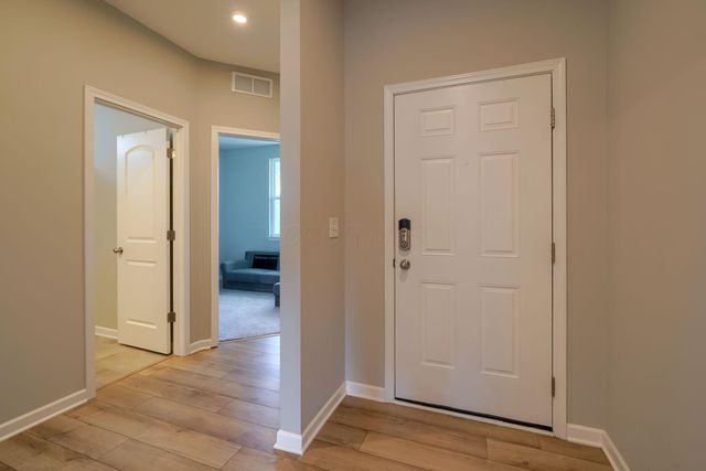 89 Hutchison Street, Ashville, OH 43103