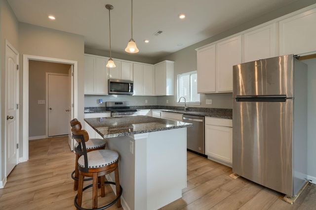 89 Hutchison Street, Ashville, OH 43103