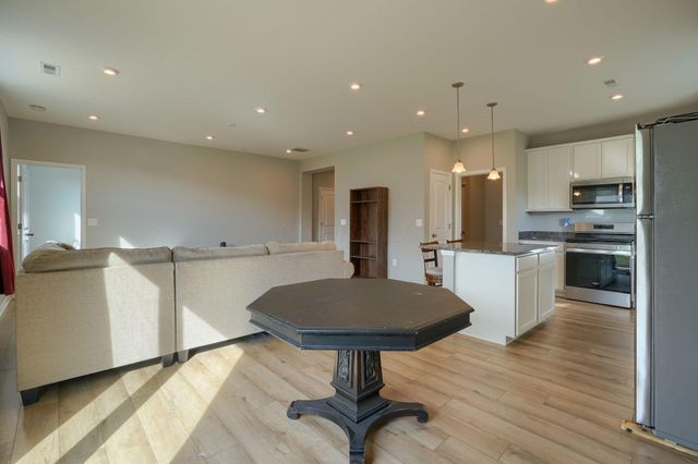 89 Hutchison Street, Ashville, OH 43103