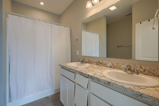 89 Hutchison Street, Ashville, OH 43103