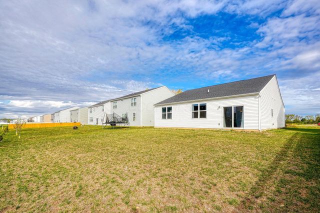 89 Hutchison Street, Ashville, OH 43103