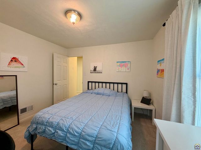 2542 SE Wisconsin AVE, Topeka, KS 66605