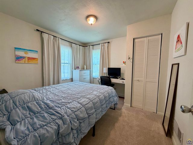 2542 SE Wisconsin AVE, Topeka, KS 66605