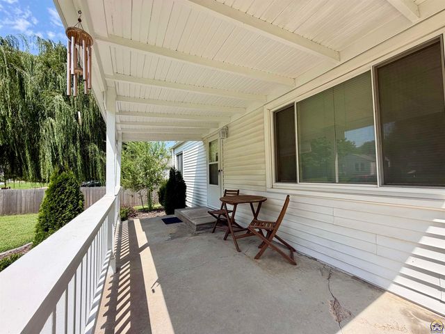 2542 SE Wisconsin AVE, Topeka, KS 66605