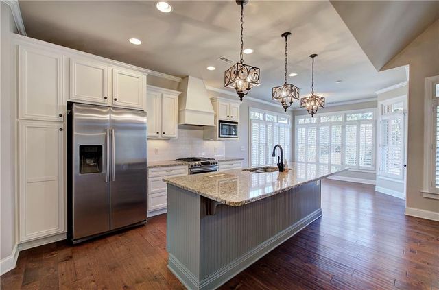 223 Lenox SE Road, Calhoun, GA 30701