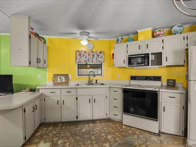 111 CHERRYWOOD DRIVE, Lake Wales, FL 33898