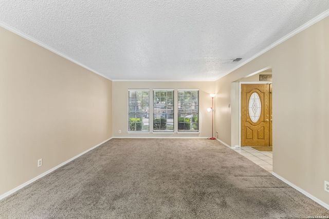 15222 Oak Spring St, San Antonio, TX 78232
