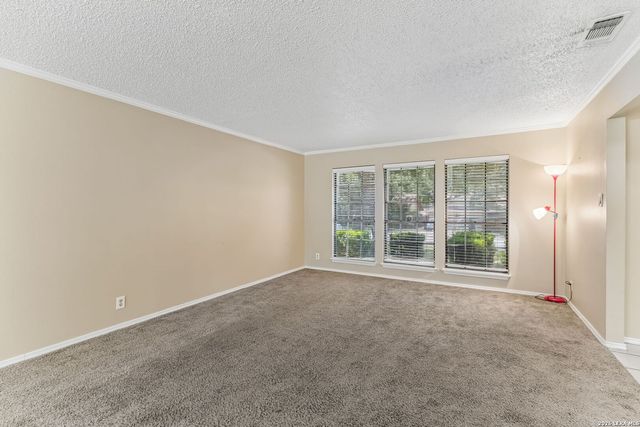 15222 Oak Spring St, San Antonio, TX 78232