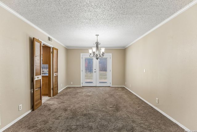 15222 Oak Spring St, San Antonio, TX 78232