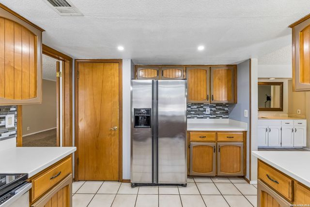 15222 Oak Spring St, San Antonio, TX 78232