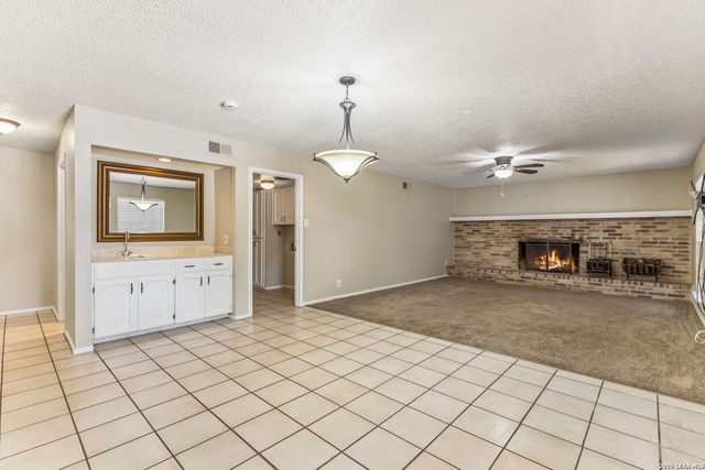 15222 Oak Spring St, San Antonio, TX 78232