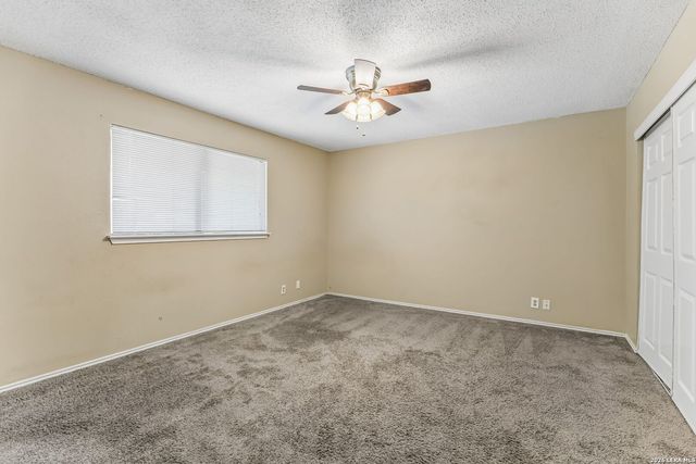 15222 Oak Spring St, San Antonio, TX 78232