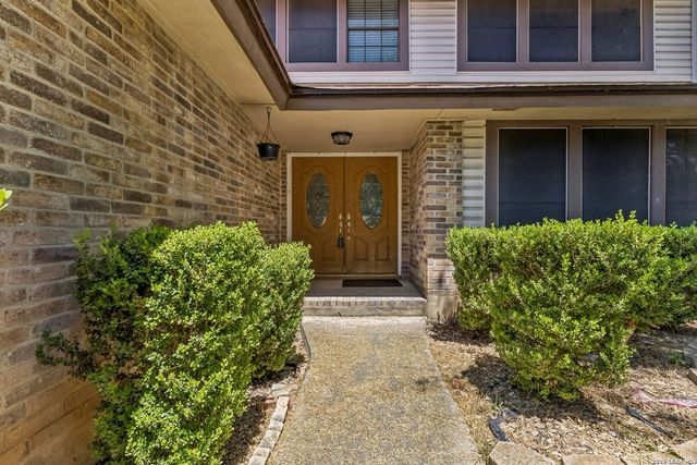 15222 Oak Spring St, San Antonio, TX 78232