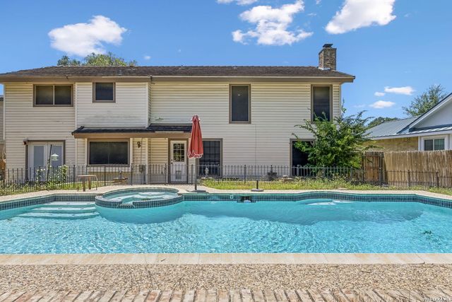 15222 Oak Spring St, San Antonio, TX 78232