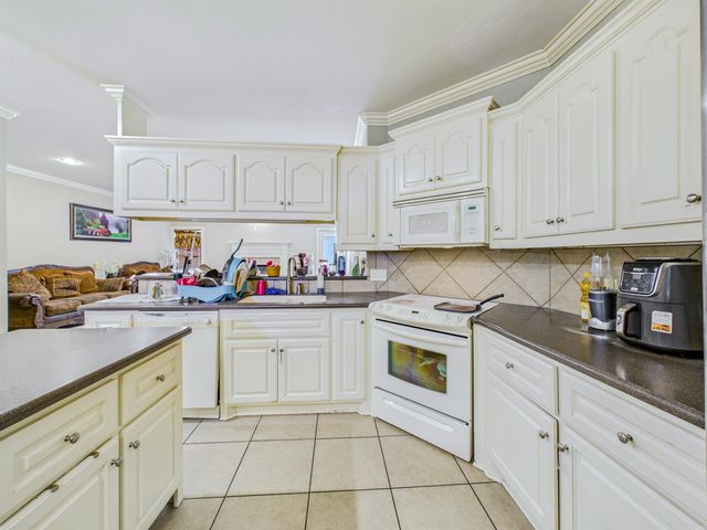 5 Village Way, Maumelle, AR 72113