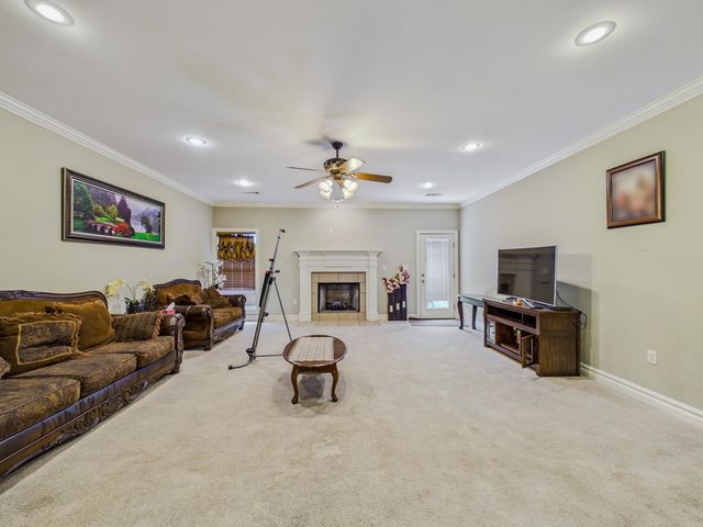 5 Village Way, Maumelle, AR 72113