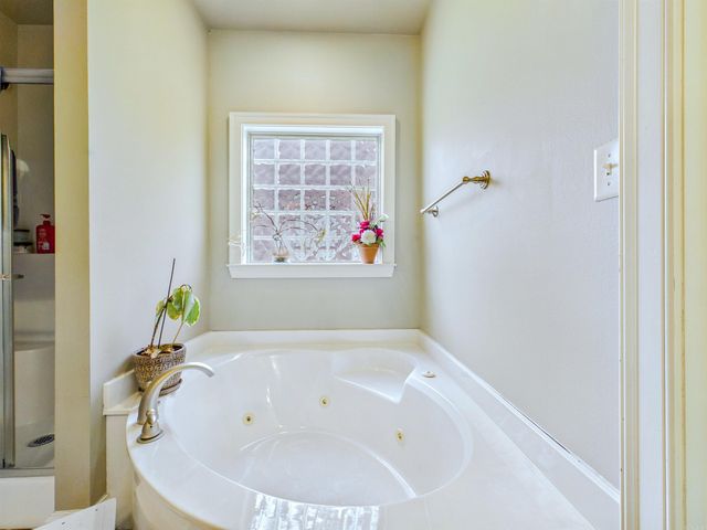 5 Village Way, Maumelle, AR 72113