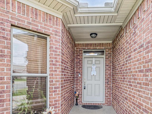 5 Village Way, Maumelle, AR 72113