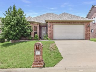 5 Village Way, Maumelle, AR 72113