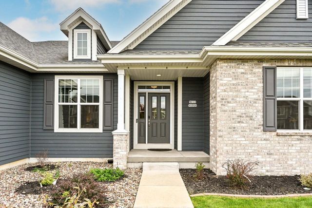 W212N6064 Legacy TRAIL, Menomonee Falls, WI 53051