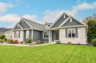 W212N6064 Legacy TRAIL, Menomonee Falls, WI 53051