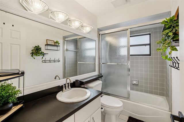 5753 COLONIAL OAKS BOULEVARD, Sarasota, FL 34232