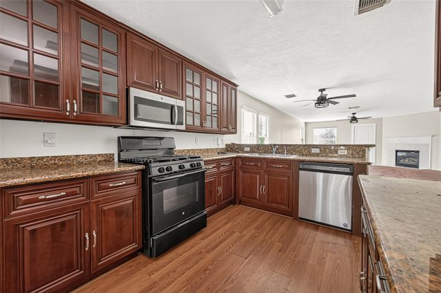 16807 Mission Ridge Lane, Houston, TX 77073