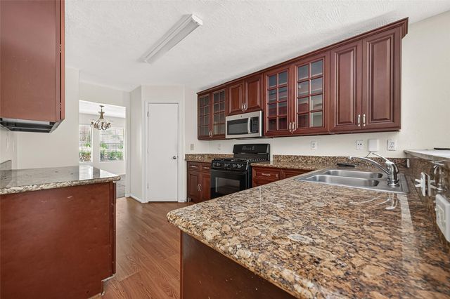 16807 Mission Ridge Lane, Houston, TX 77073