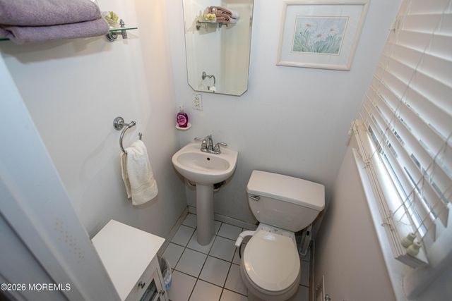 4 Wilmot Road, Sayreville, NJ 08872