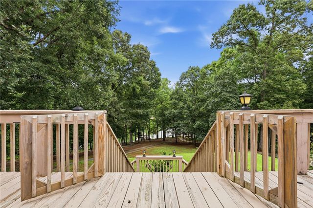 102 Pier Thirty Three, Townville, SC 29689