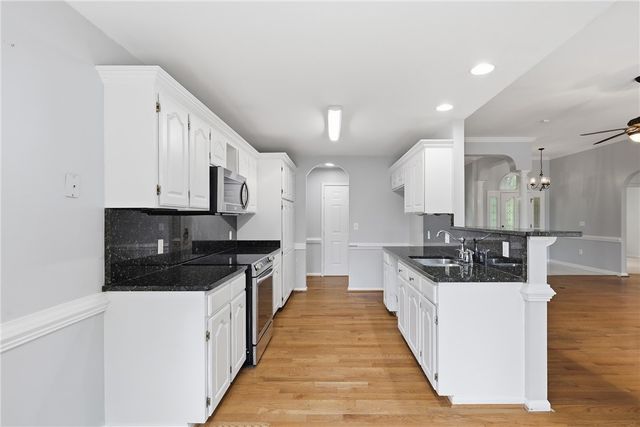102 Pier Thirty Three, Townville, SC 29689