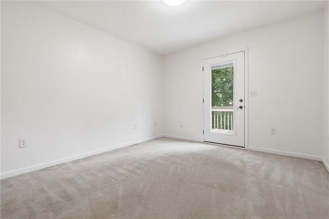 102 Pier Thirty Three, Townville, SC 29689