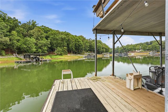 102 Pier Thirty Three, Townville, SC 29689