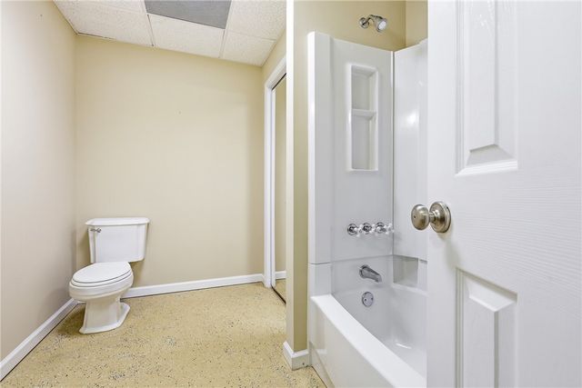 102 Pier Thirty Three, Townville, SC 29689