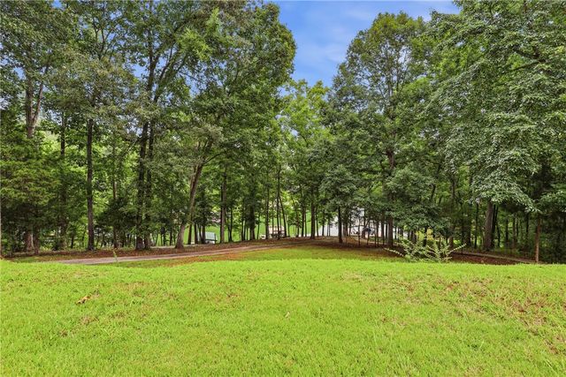 102 Pier Thirty Three, Townville, SC 29689