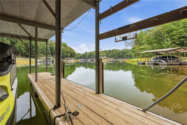 102 Pier Thirty Three, Townville, SC 29689