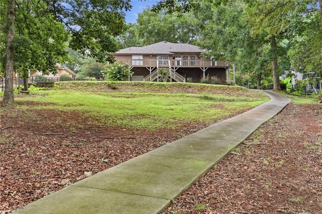 102 Pier Thirty Three, Townville, SC 29689